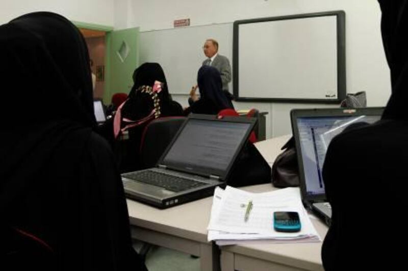 Sharjah, 4th October 2010.  Dr Farid Ohan (Director of Higher Colleges of Technology) talks to the social work class as he made a surprise visit, at Sharjah Women's College-Higher Colleges of Technology.  (Jeffrey E Biteng / The National)