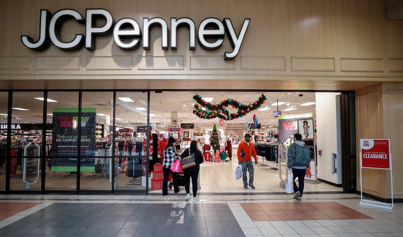 FILE PHOTO: Shoppers enter and leave the J.C. Penney department store in North Riverside, Illinois, U.S., November 17, 2017. REUTERS/Kamil Krzaczynski/File Photo