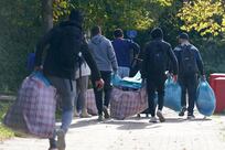 Germany turns to outdoor tents to house asylum seekers