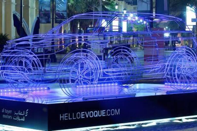 Range Rover Evoque wireframe at the Ritz roundabout at Jumeirah Beach Residences in Dubai.

Courtesy of Al Tayer Group