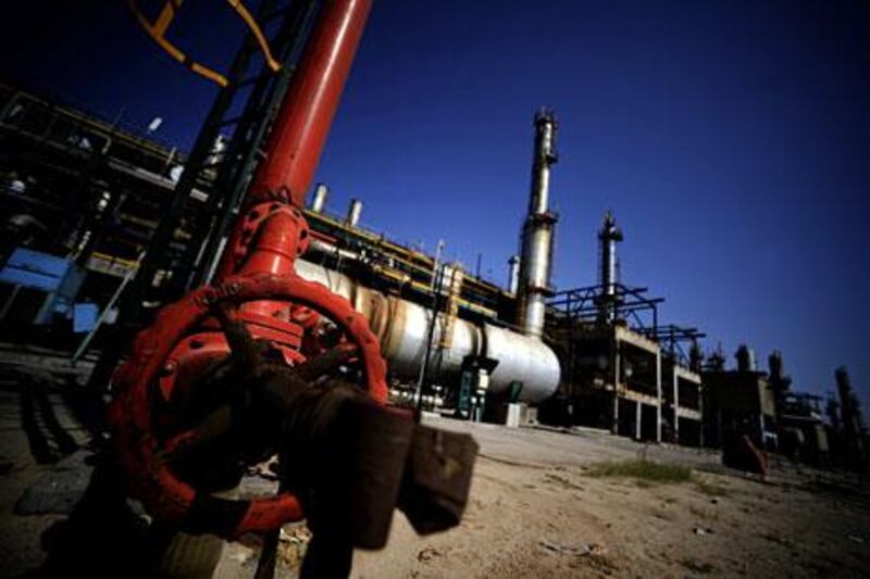 A picture shows the Zawiya oil refinery, some 40 kms west of Tripoli, on August 19, 2011 after Libyan rebels pushing to cut off Tripoli took complete control of the key oil refinery that is the only source of fuel to the capital, its manager said. AFP PHOTO / FILIPPO MONTEFORTE

