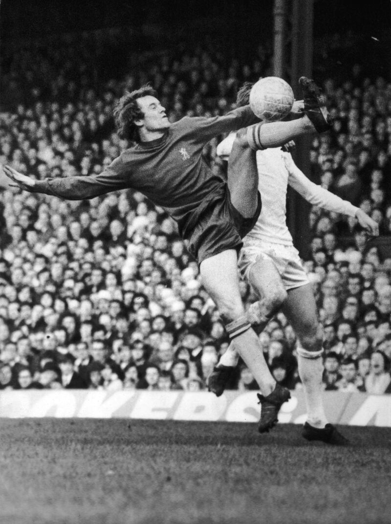 30th April 1970:  Chelsea full back Eddie McCreadie leaps for the ball during a tussle with Leeds inside forward Alan Clarke, in the FA Cup Final replay at Old Trafford, Manchester. Chelsea won 2-1 in extra time.  (Photo by Central Press/Getty Images)