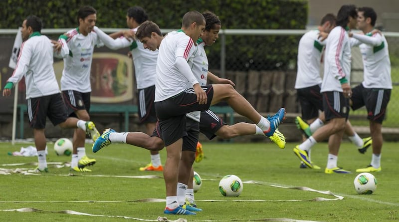 Mexico players train ahead of the Panama match. AFP 
