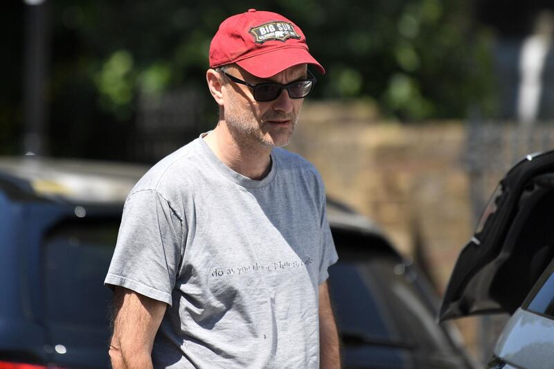 Number 10 special advisor Dominic Cummings leaves his residence in north London on May 31, 2020, as lockdown measures are eased during the novel coronavirus COVID-19 pandemic.  / AFP / DANIEL LEAL-OLIVAS
