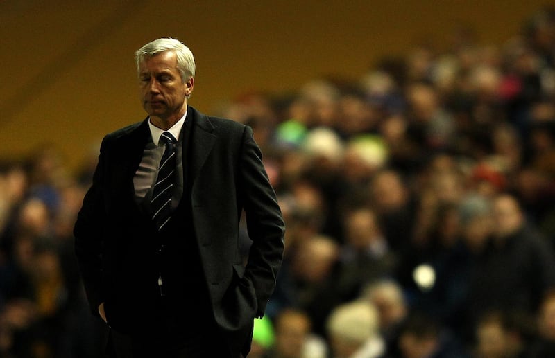 BRIGHTON, ENGLAND - JANUARY 28:  Alan Pardew the Newcastle manager reacts as his team head towards a 1-0 defeat during the FA Cup fourth round match between Brighton and Hove Albion and Newcastle United at Amex Stadium on January 28, 2012 in Brighton, England.  (Photo by Richard Heathcote/Getty Images)