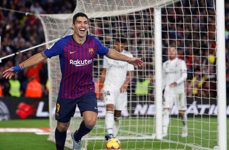 Soccer Football - La Liga Santander - FC Barcelona v Real Madrid - Camp Nou, Barcelona, Spain - October 28, 2018  Barcelona's Luis Suarez celebrates scoring their fourth goal and completing his hat-trick   REUTERS/Paul Hanna