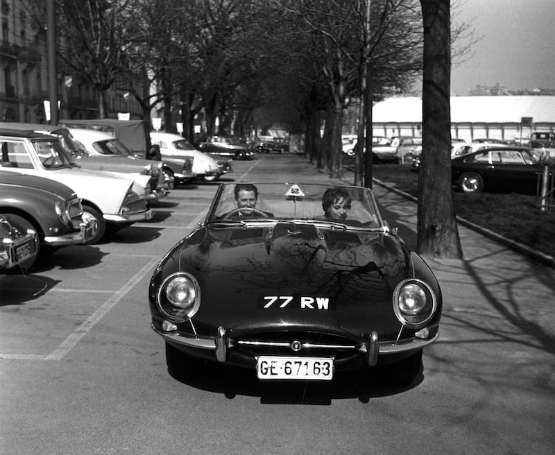 Jaguar E-type ’77 RW’ on a demonstration run with test driver and development engineer Norman Dewis, Geneva, 1961. Courtesy JDHT