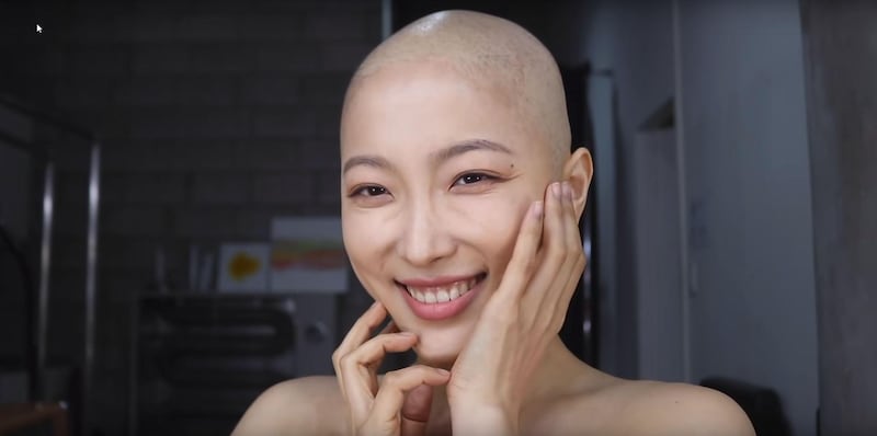 Beauty blogger Dawn Lee was diagnosed with lymphoma in February. Dawn Lee / YouTube