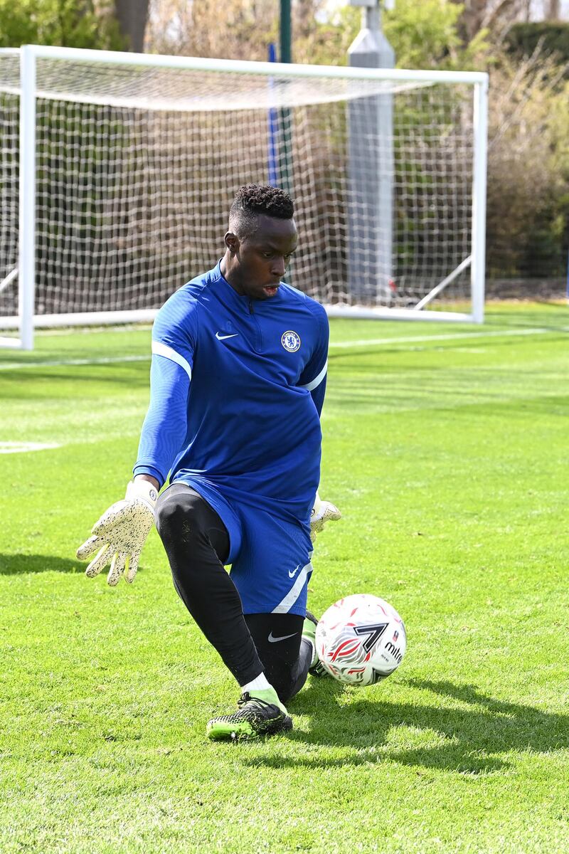 COBHAM, ENGLAND - APRIL 16:  Edouard Mendy of Chelsea during a training session at Chelsea Training Ground on April 16, 2021 in Cobham, England. (Photo by Darren Walsh/Chelsea FC via Getty Images)