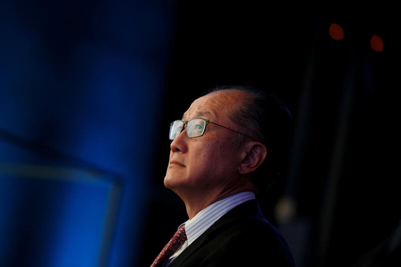 FILE PHOTO: World Bank President Jim Yong Kim attends the opening ceremony of the Reinvented Toilet Expo showcasing sewerless sanitation technology in Beijing, November 6, 2018.  REUTERS/Thomas Peter/File Photo