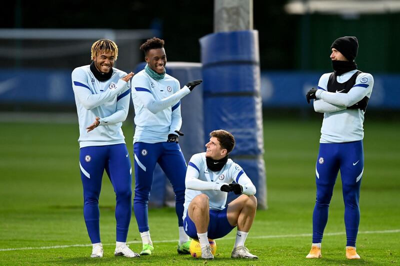 COBHAM, ENGLAND - NOVEMBER 19:  Reece James, Callum Hudson-Odoi, Mason Mount and Ben Chilwell of Chelsea during a training session at Chelsea Training Ground on November 19, 2020 in Cobham, United Kingdom. (Photo by Darren Walsh/Chelsea FC via Getty Images)