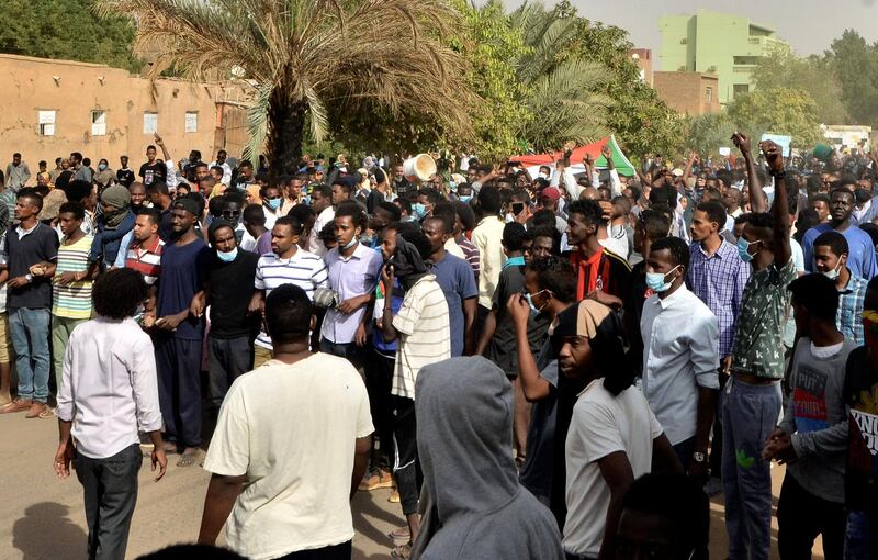 Sudanese demonstrators gather as they participate in anti-government protests in Khartoum, Sudan January 17, 2019. REUTERS/Mohamed Nureldin Abdallah