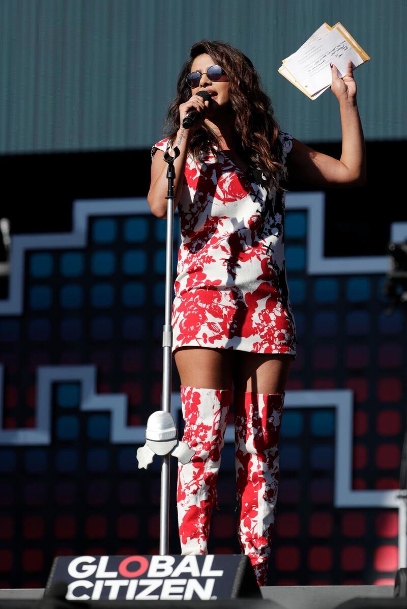 epa06223022 Indian actress Priyanka Chopra appears on stage during the Global Citizen Festival in Central Park in New York, USA, 23 September 2017. The Global Citizen Festival is an annual music festival that started in 2012. The festival is organized by the Global Poverty Project and its current creative director is British music group Coldplay's lead vocalist Chris Martin.  EPA-EFE/JASON SZENES