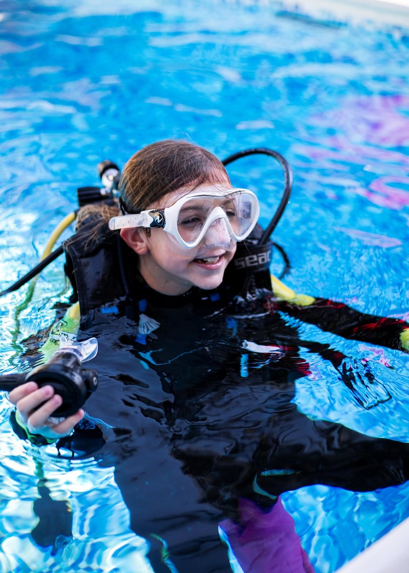 DUBAI, UNITED ARAB EMIRATES. DECEMBER 2020. 
Ellie May, a nine year old who lives in Dubai, is aiming to be the world's youngest certified scuba diver. She makes the attempt on the 31st, when she takes the exam in Dubai. 

(Photo: Reem Mohammed/The National)

Reporter:
Section: