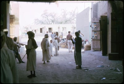 The souq in Buraimi Oasis, pictured in 1962-64, where Al Khoori would pick up pottery and jewllery. Photo by David Riley