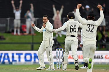 CHRISTCHURCH, NEW ZEALAND - JANUARY 11: Ross Taylor of New Zealand (L) is congratulated by team mates after dismissing Ebadot Hossain Chowdhury of Bangladesh during day three of the Second Test match in the series between New Zealand and Bangladesh at Hagley Oval on January 11, 2022 in Christchurch, New Zealand. (Photo by Kai Schwoerer / Getty Images)