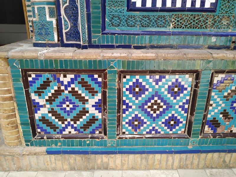 Artist James Bridle worked with mosaicist Bakhtiar Babamuradov to recreate the Game of Life algorithm into a new set of patterns, starting with a tile found in the Shah-i-Zinda necropolis in Uzbekistan