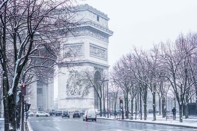 Visit Paris during winter instead of the summer. Photo: Jean-Baptiste D / Unsplash