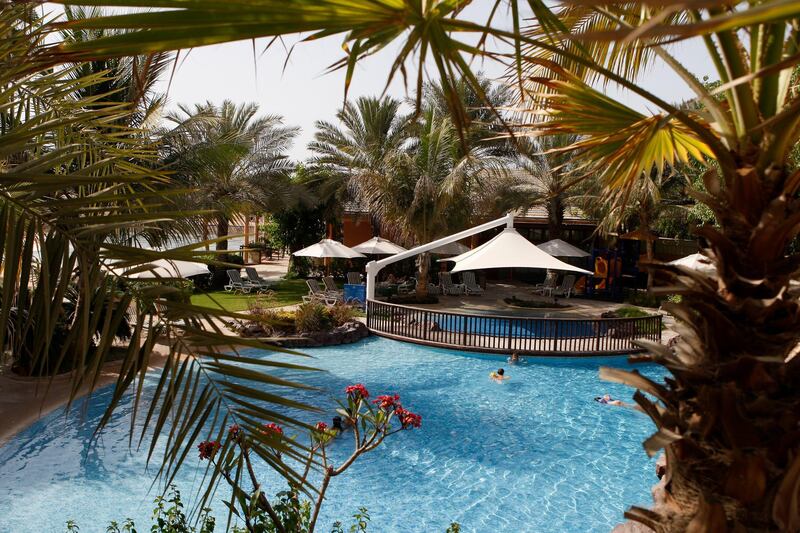 ABU DHABI, UNITED ARAB EMIRATES - May 26, 2008: One of the pools at the Sheraton Abu Dhabi Hotel and Resort. ( Ryan Carter / The National ) *** Local Caption ***  RC002-Sheraton.JPGAL01Crown_hotelratings.JPG