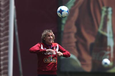 Football Soccer - Peru's national soccer team training - World Cup 2018 Qualifiers - Lima, Peru, October 2, 2017. Peru's national soccer team coach Ricardo Gareca attends a training session in preparation for their qualifying match against Argentina. REUTERS/Guadalupe Pardo