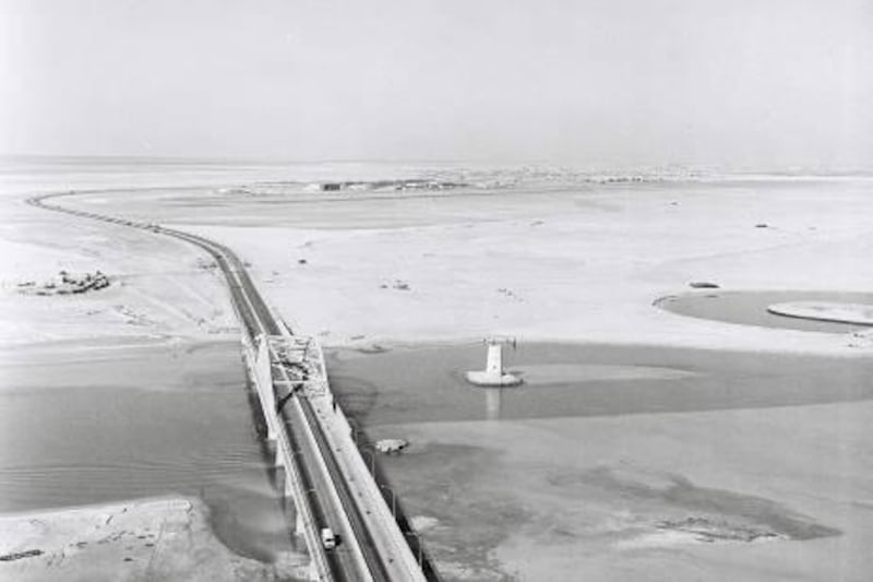 An aerial shot of the empty land of Abu Dhabi, and the road (or  bridge) that was a beginning to Abu Dhabi's future. 

Eds note: Karen Sheikh Zayed Road ? 
Maqta bridge
Courtesy Al Ittihad  *** Local Caption ***  000025.JPG