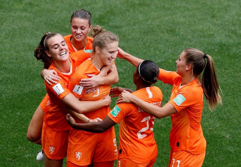 Soccer Football - Women's World Cup - Group E - Netherlands v Cameroon - Stade du Hainaut, Valenciennes, France - June 15, 2019  Netherlands' Vivianne Miedema celebrates scoring their third goal with Jill Roord, Lieke Martens and team mates    REUTERS/Phil Noble