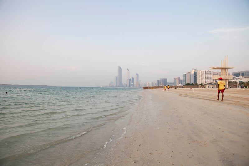 Abu Dhabi, United Arab Emirates - August 1 2012 - A view of the newly opened Eastern Beach Extension on the Corniche in Abu Dhabi. (Razan Alzayani / The National) 