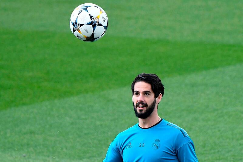 Real Madrid midfielder Isco takes part in a training session. Gabriel Bouys / AFP