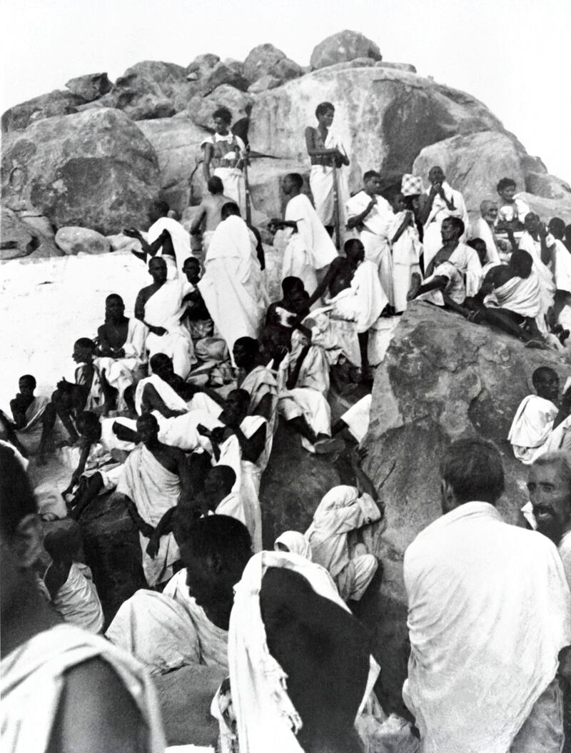 Hajj pilgrims gather in Makkah in November 1948.