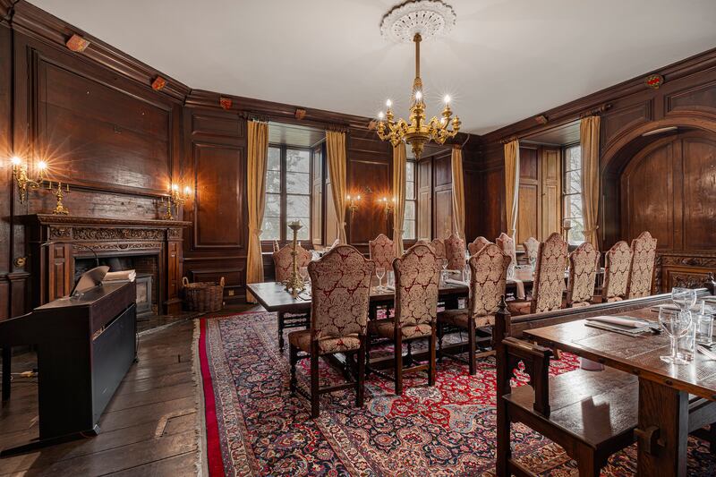 The property has been extended over the centuries and includes a 15th-century dining room, which is well preserved