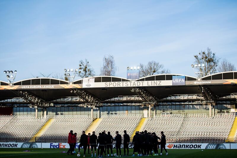 epa08283299 (FILE) - LASK players attend their team's training session in Linz, Austria, 11 December 2019 (re-issued on 10 March 2020). The UEFA Europa League round of 16 soccer match between LASK and Manchester United on 12 March 2020 will be played behind closed doors in order to reduce mass gatherings amid the coronavirus (COVID-19) outbreak, local authorities confirmed on 10 March 2020.  EPA/CHRISTIAN BRUNA *** Local Caption *** 55700358