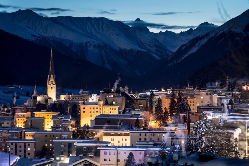 epaselect epa07304076 The ski resort of Davos by night two days before the 49th Annual Meeting of the World Economic Forum, WEF, in Davos, Switzerland, 20 January 2019. The meeting brings together entrepreneurs, scientists, corporate and political leaders in Davos under the topic 'Globalization 4.0' from 22 - 25 January 2019.  EPA/LAURENT GILLIERON