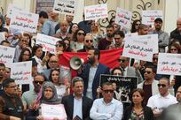 Tunisian police raids lawyers' bar offices and arrest commentator Sonia Dahmani