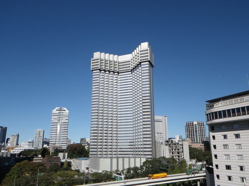 Slowly but surely, the 40-floor luxury hotel Grand Prince Hotel Akasaka, in central Tokyo, was dismantled in 2013. AFP
