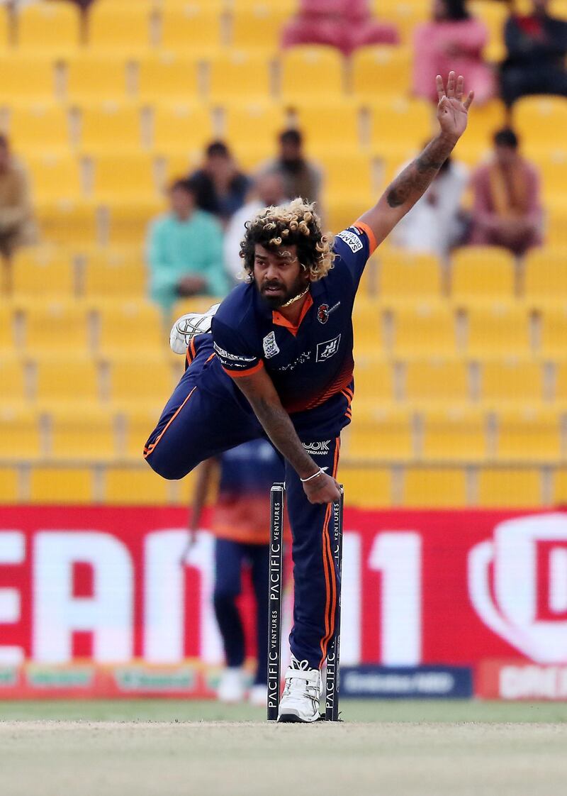 ABU DHABI , UNITED ARAB EMIRATES , Nov 21 – 2019 :- Lasith Malinga of Maratha Arabians bowling during the Abu Dhabi T10 Cricket match between Delhi Bulls vs Maratha Arabians at Sheikh Zayed Cricket Stadium in Abu Dhabi. ( Pawan Singh / The National )  For Sports. Story by Paul
