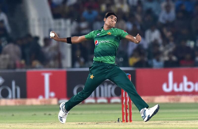Pakistan's cricketer Mohammad Hasnain delivers a ball during the first Twenty20 International cricket match between Pakistan and Sri Lanka at the Gaddafi stadium in Lahore on October 5, 2019.  Sri Lanka, boosted by a career-best half century from opener Danushka Gunathilaka, posted 165-5 against Pakistan in the first Twenty20 international in Lahore. / AFP / ARIF ALI
