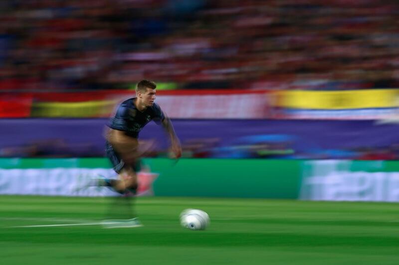 Toni Kroos of Real Madrid runs with the ball. Gonzalo Arroyo Moreno / Getty Images