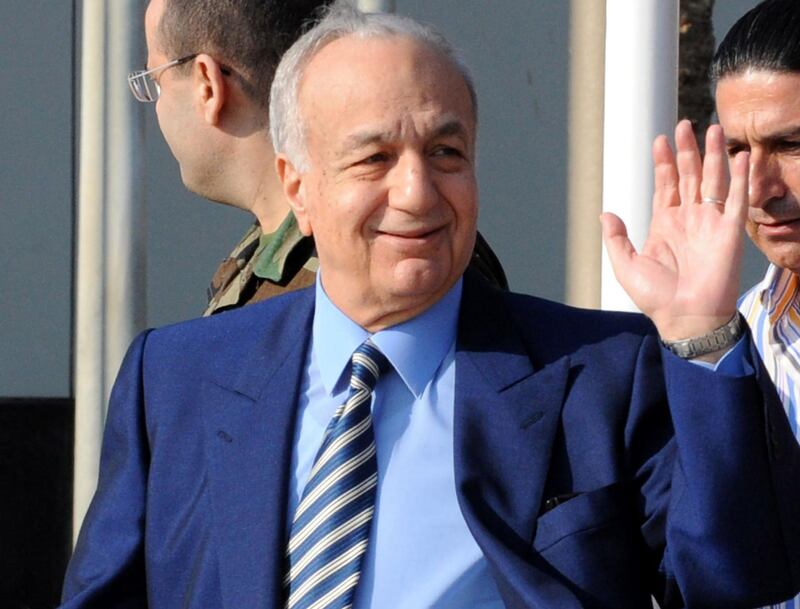 (FILES) In this file photo taken on May 16, 2008, Lebanese MP Michel Murr waves as he leave Beirut International Airport on his way to a meeting of Lebanese leaders in Qatar's capital Doha. Murr passed away at the age of 89 due to COVID-19 complications, his family said in a statement. / AFP / -

