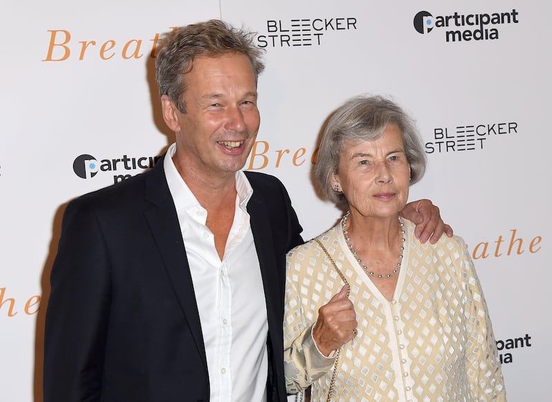 Jonathan Cavendish and Diana Cavendish attend the New York special screening 'Breathe' at AMC Loews Lincoln Square 13 theater on October 9, 2017 in New York City.  / AFP PHOTO / ANGELA WEISS