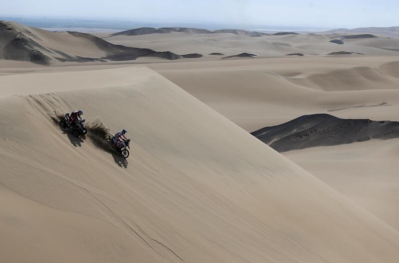 Santosh Chunchunguppe rides his Hero bike during the third stage of the Inca Challenge in Peru. Ernesto Arias/EPA