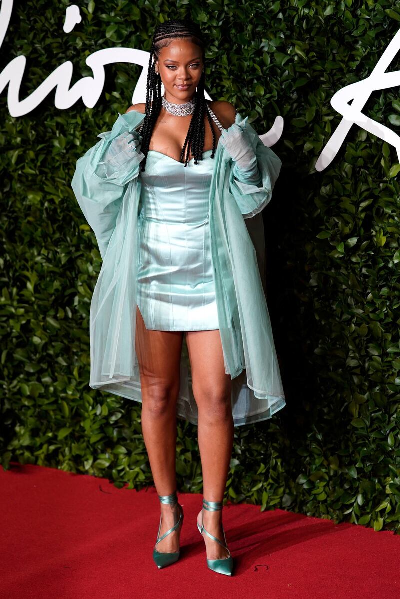 epa08040239 Barbadian singer Rihanna arrives for The Fashion Awards at the Royal Albert Hall in Central London, Britain, 02 December 2019. The awards showcases individuals and businesses that have contributed to the British fashion industry.  EPA-EFE/WILL OLIVER