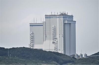 The H-IIA rocket and Hope spacecraft are parked in the Vehicle Assembly Building. Courtesy: Shoma Watanbe