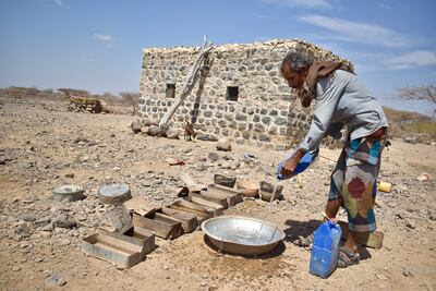 An everyday scene in Yemen, except for the anti-tank mine lying on the ground. Photo: DRC