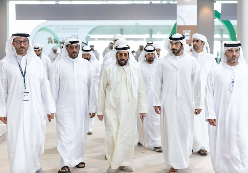 Sheikh Tahnoon, Ruler’s Representative in Al Ain Region, visits the Abu Dhabi International Hunting and Equestrian Exhibition. Photo: Ruler's Representative's Diwan in Al Ain