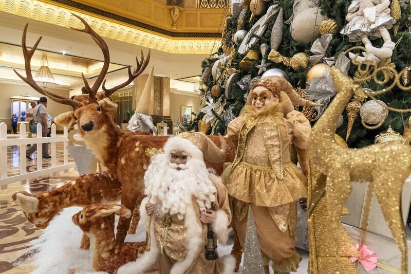 ABU DHABI, UNITED ARAB EMIRATES. 10 DECEMBER 2019. Christmas decorations at the Emirates Palace. (Photo: Antonie Robertson/The National) Journalist: None. Section: National.

