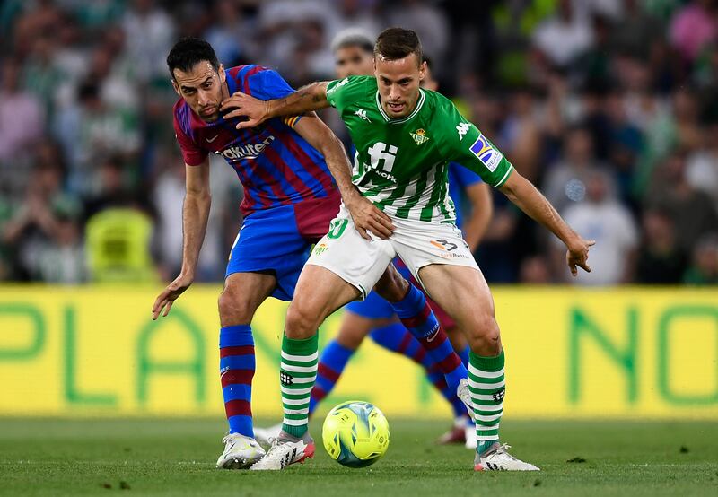 Sergio Busquets – 8. Excellent in a battle against Carvalho in a high-quality game where Betis were on top in the first half. Xavi has really got the best put of his former teammate. He touched the ball 104 times. Alba had 94 touches and then Alves was next with 69. Busquets remains vital. AP