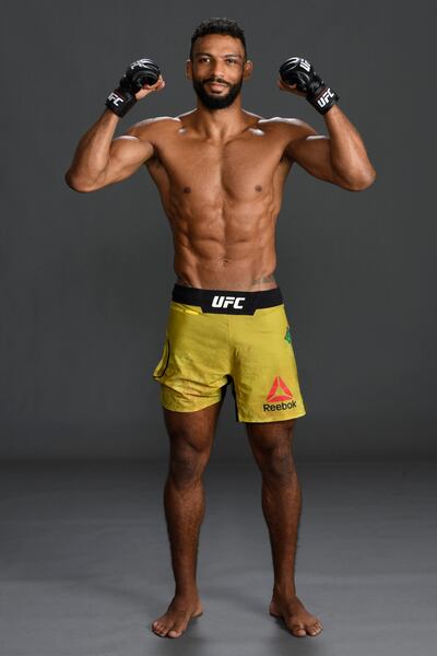 ABU DHABI, UNITED ARAB EMIRATES - OCTOBER 11:  Edson Barboza of Brazil poses for a portrait backstage during the UFC Fight Night event inside Flash Forum on UFC Fight Island on October 11, 2020 in Abu Dhabi, United Arab Emirates. (Photo by Mike Roach/Zuffa LLC via Getty Images)