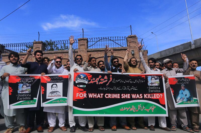 epa07590374 People rally to protest against the murder and alleged rape of a 10-year-old girl, Farishta, in Islamabad, in Peshawar, Pakistan, 21 May 2019. The 10-year old girl went missing on 16 May and her body was found on 20 May.  EPA/ARSHAD ARBAB