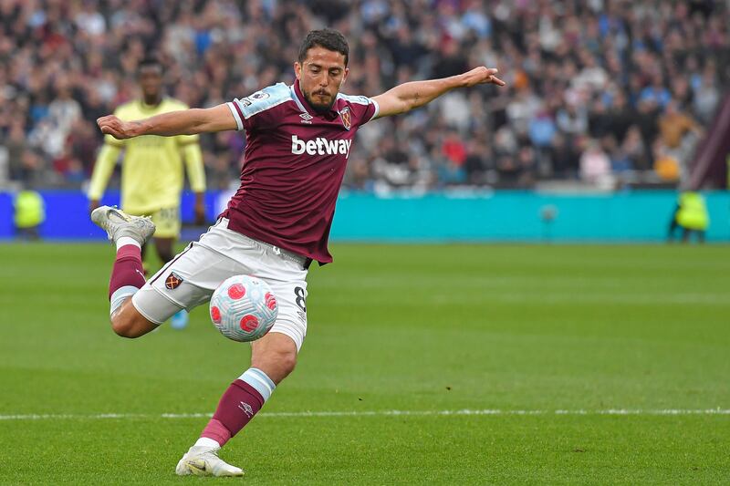 Pablo Fornals – 6 The Spaniard saw an opportunity blocked at one end, but at the other kept his side in the game. 

EPA