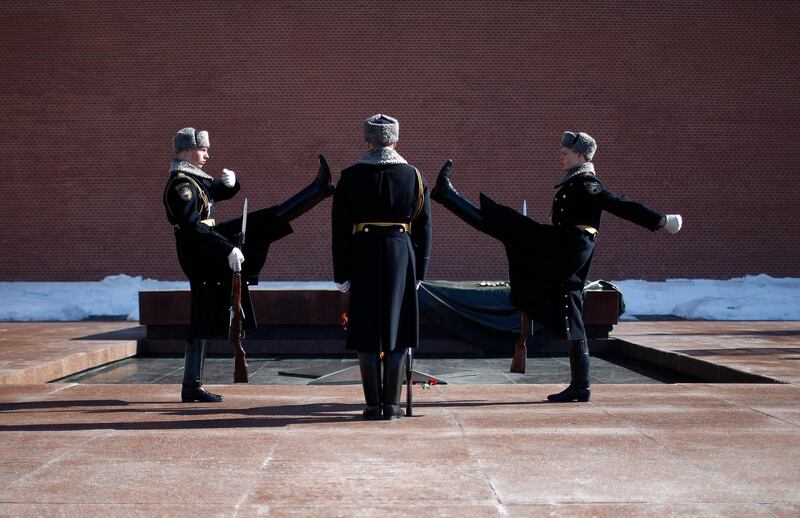 The changing of guards  at the Tomb of the Unknown Soldier by the Kremlin wall in central Moscow. David Mdzinarishvili / Reuters